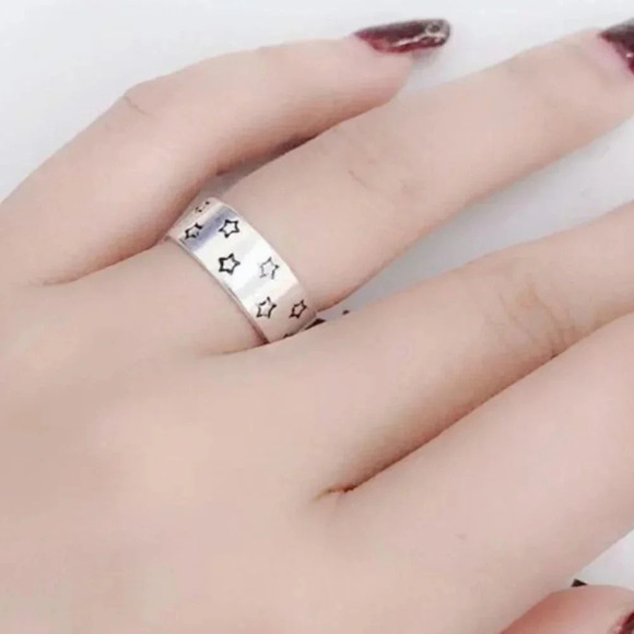 Minimalist 925 Sterling Silver Star Ring Engraved Star Ring Band - Picture 4 of 6
